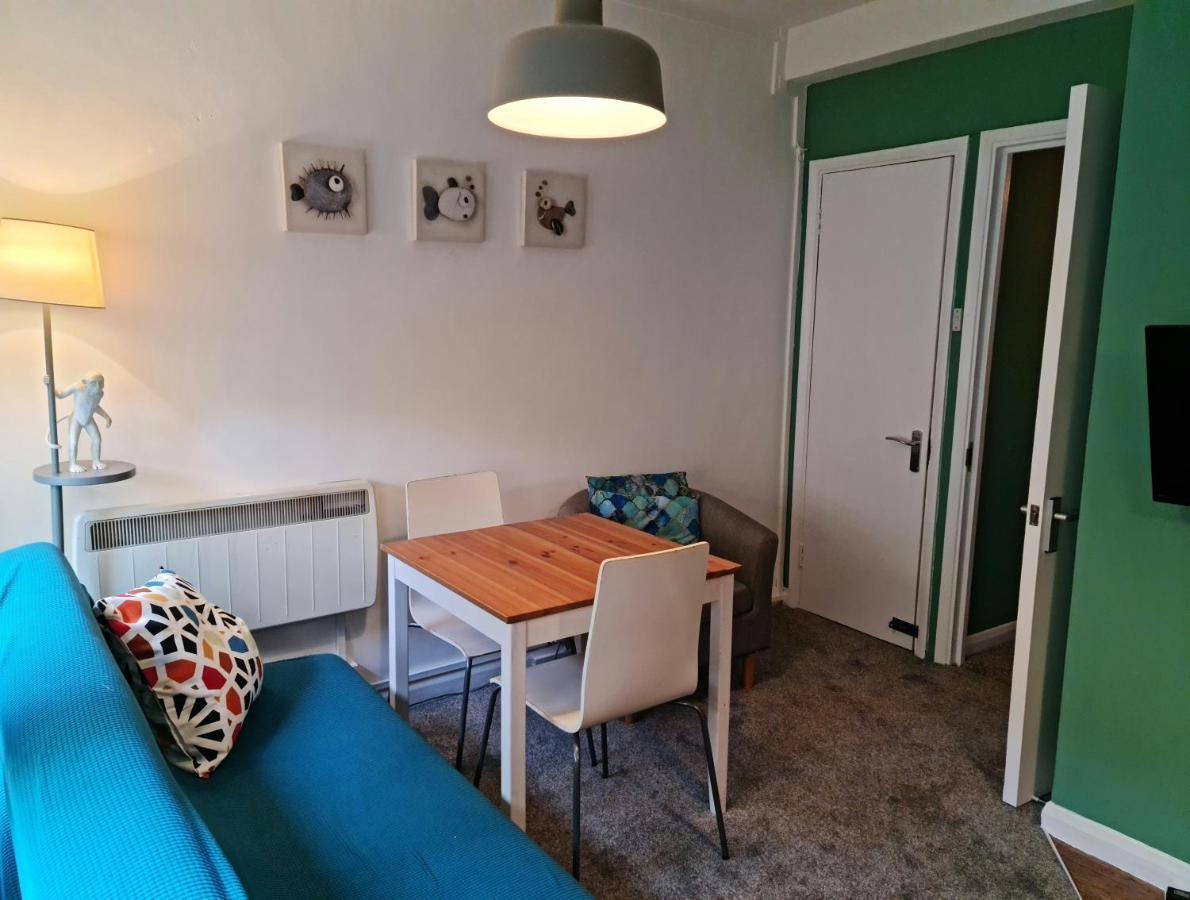 Elegant 1-Bedroom Apartment In Camden Town Лондон Екстериор снимка